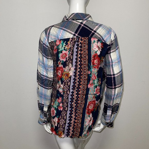 Tolani Tops - TOLANI COLLECTION shirt (NEW!)